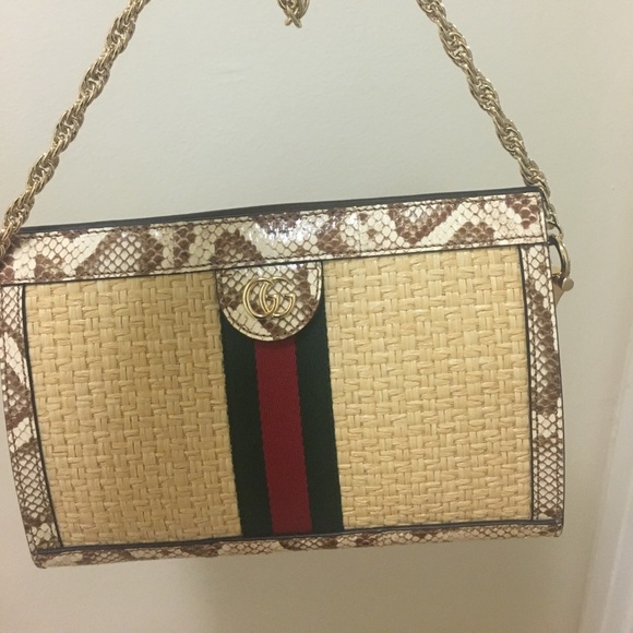 LIMITED EDITION. SPRING COLLECTION. Gucci Ophidia Straw Small Shoulder Bag. - Picture 4 of 9